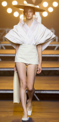 JACQUEMUS The elegance presented by Simon Porte is a fresh and chic look.
